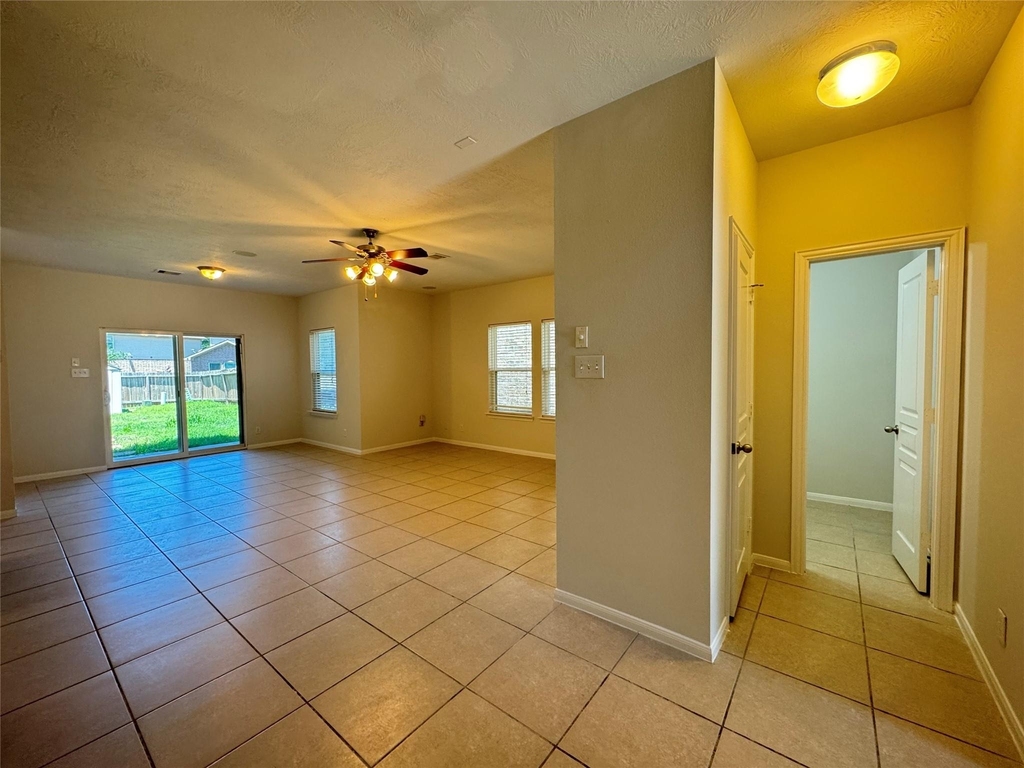 8107 Gran Villa Drive - Photo 7