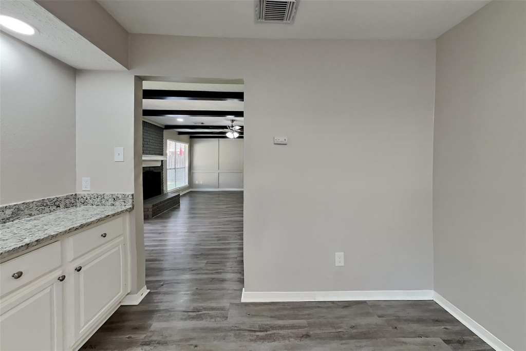 2507 Brookdale Drive - Photo 4