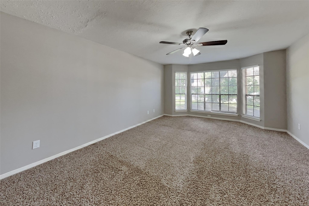 2507 Brookdale Drive - Photo 7