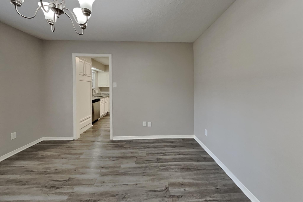 2507 Brookdale Drive - Photo 5