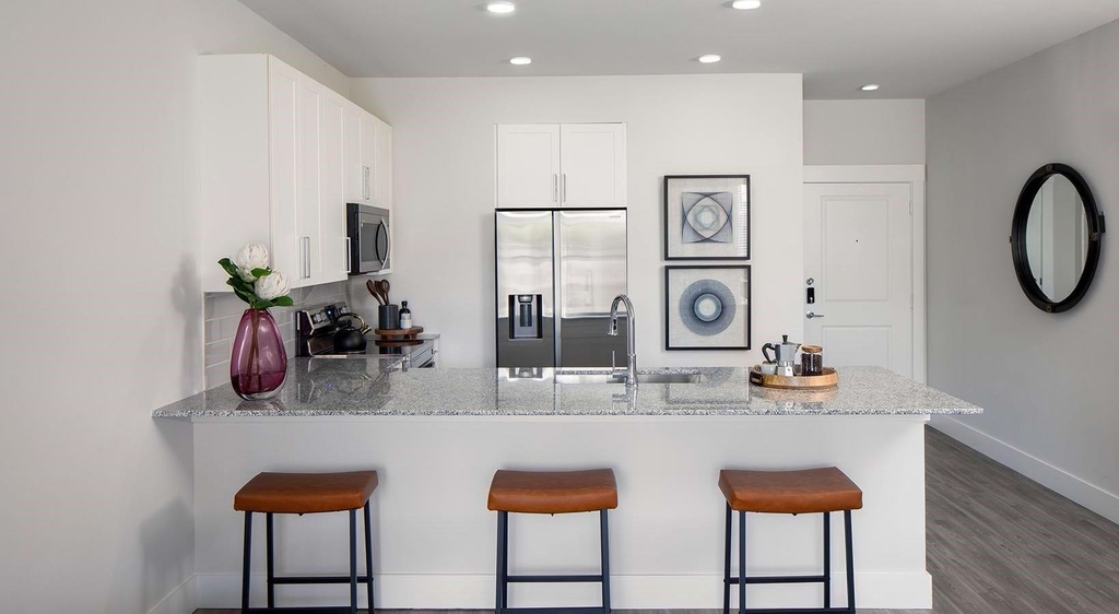 2425 Bell Street - Photo 3