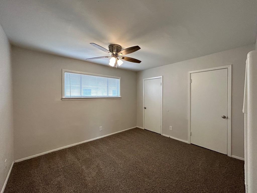 3629 N Mac Gregor Way - Photo 10