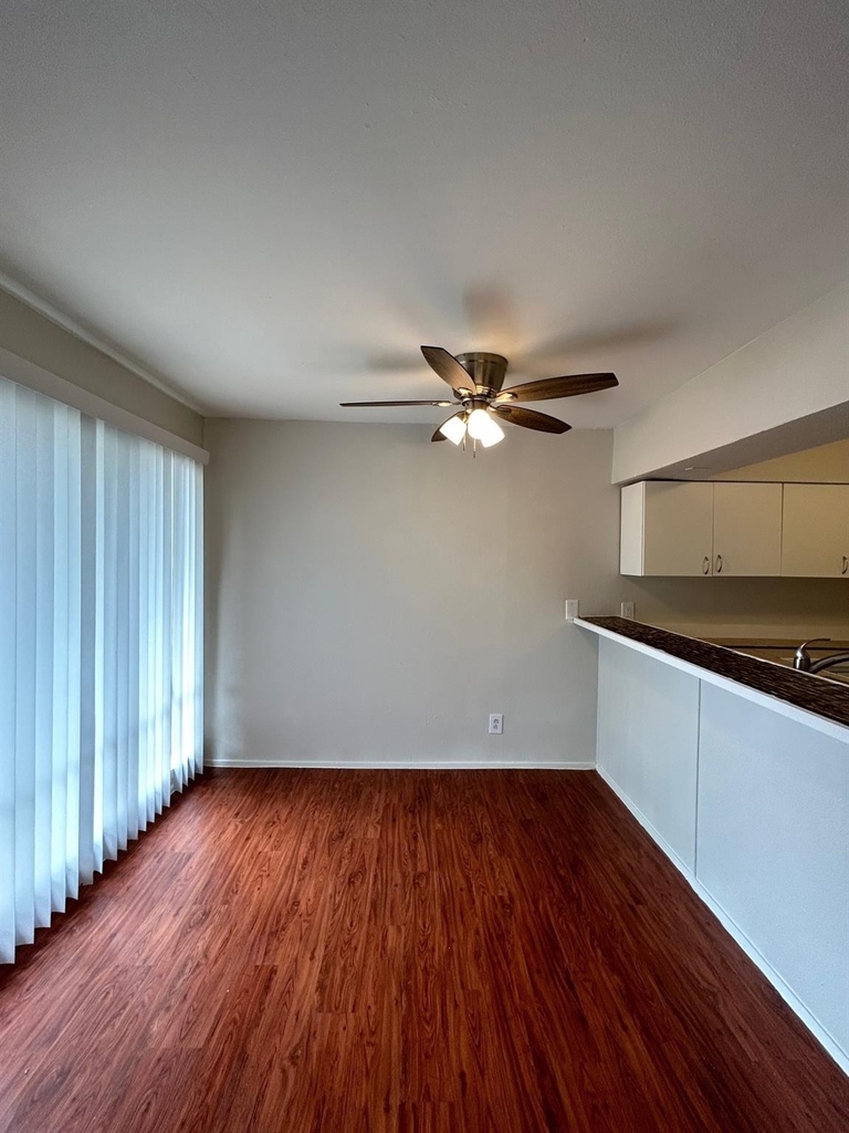 3629 N Mac Gregor Way - Photo 5