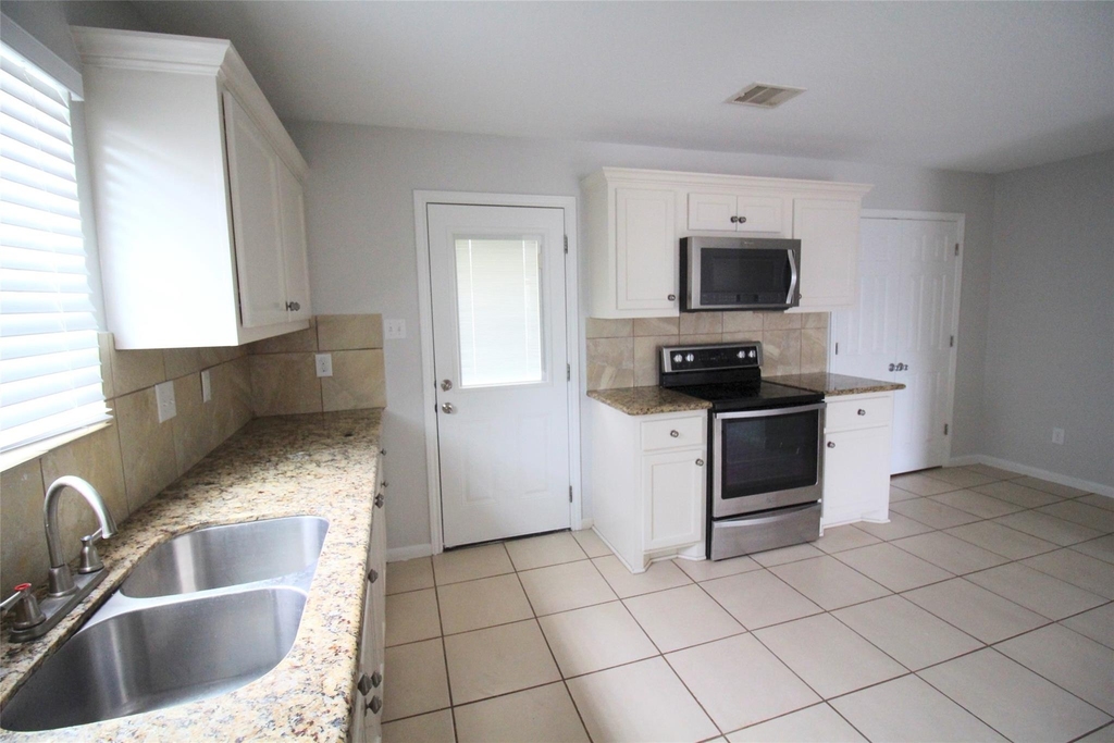 6610 Loma Vista Street - Photo 11