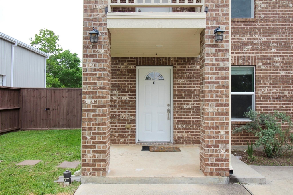 6610 Loma Vista Street - Photo 3