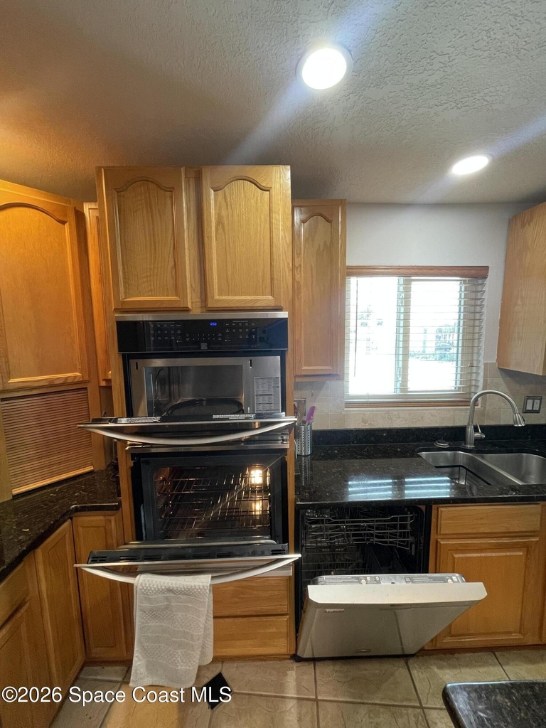 1175 Jimmy Buffett Memorial Highway - Photo 15