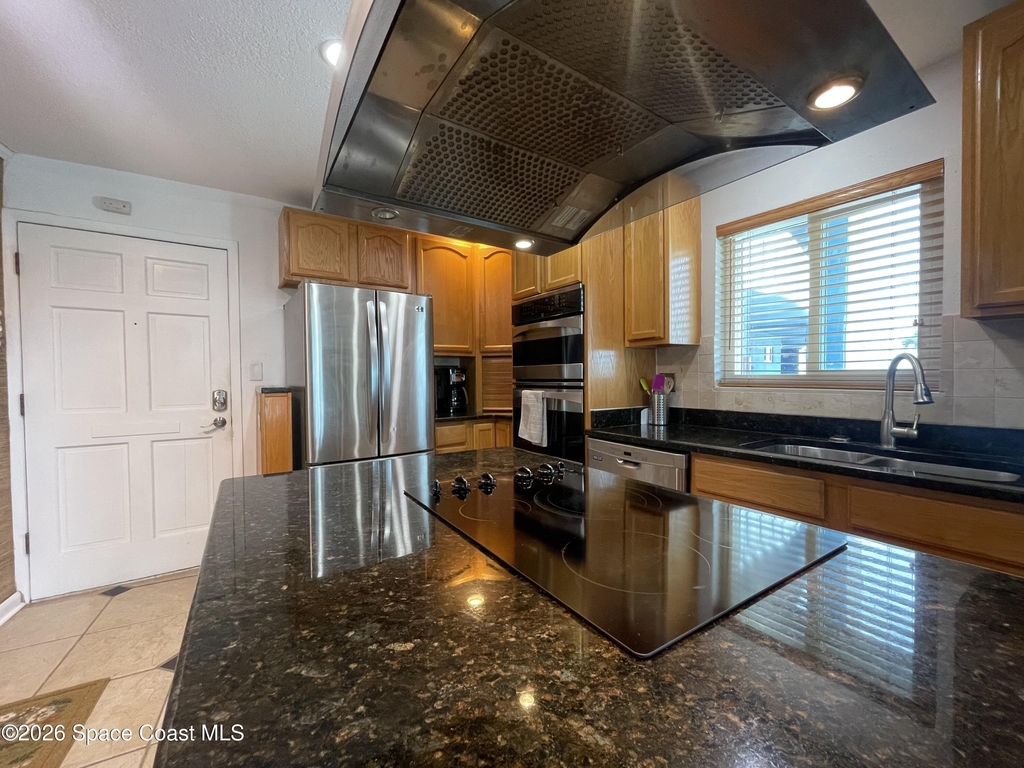 1175 Jimmy Buffett Memorial Highway - Photo 10