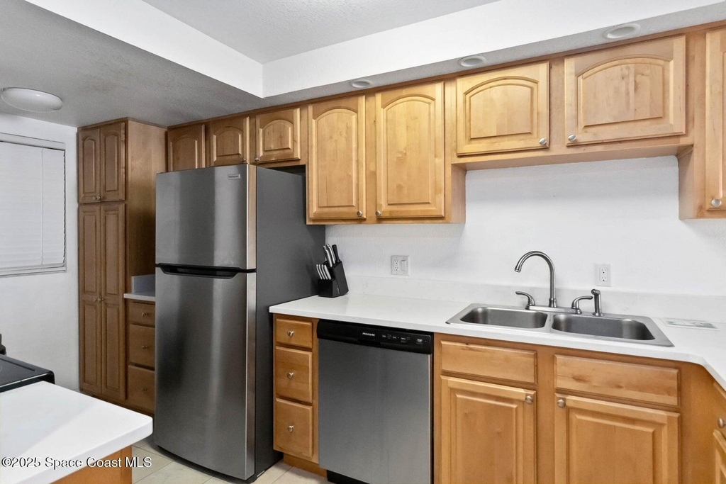 4100 Ocean Beach Boulevard - Photo 4