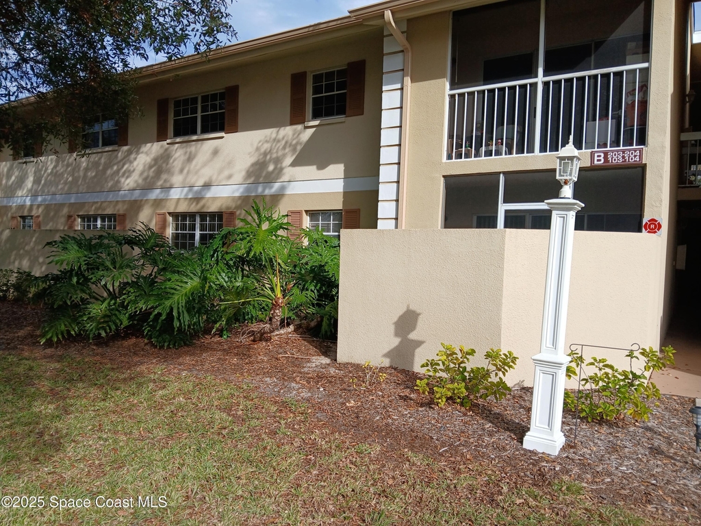 1649 Sunny Brook Lane Ne - Photo 0