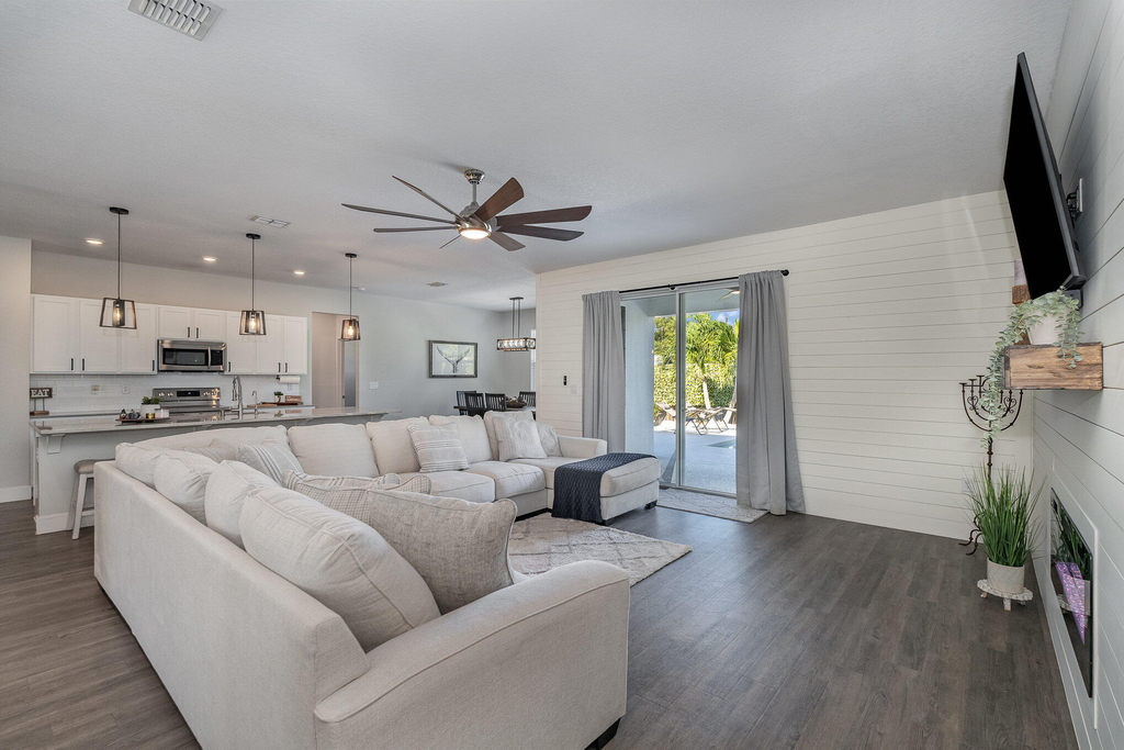 620 Cecelia Avenue Se - Photo 4