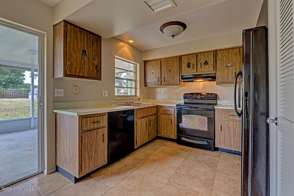 1640 Norman Street Ne - Photo 3