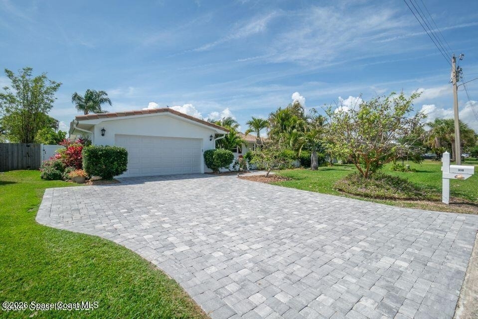 319 Dorset Drive - Photo 1