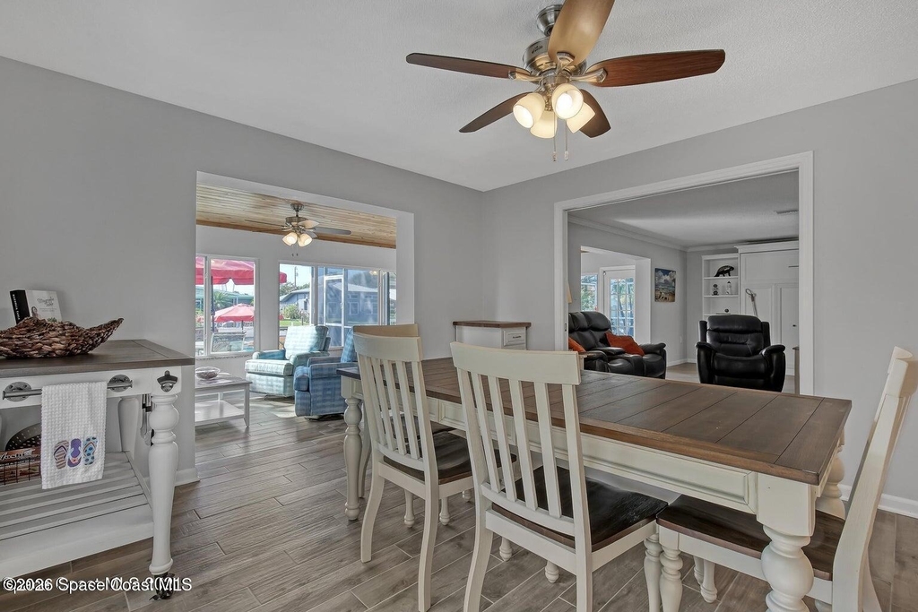 319 Dorset Drive - Photo 9