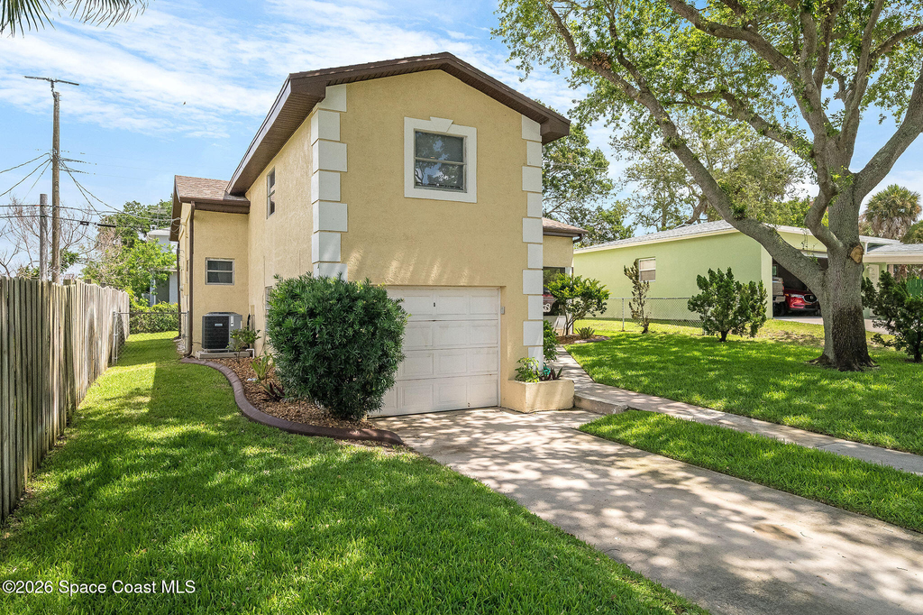 108 E Avenue D E - Photo 1