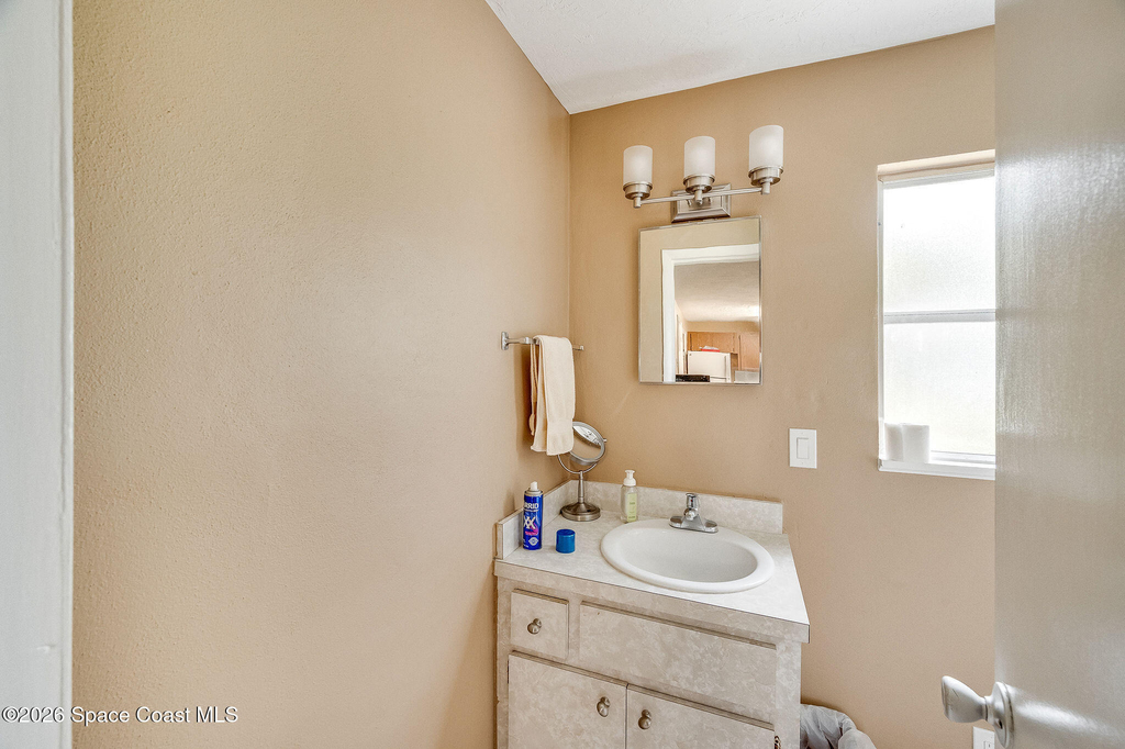 108 E Avenue D E - Photo 14