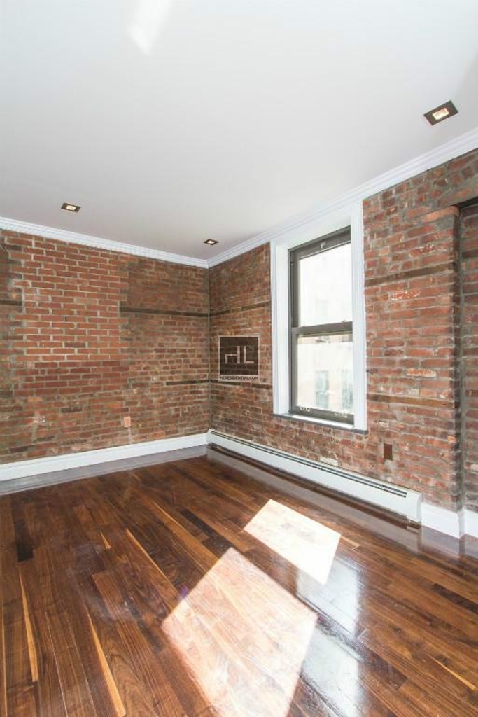 Ridge Street - Photo 0