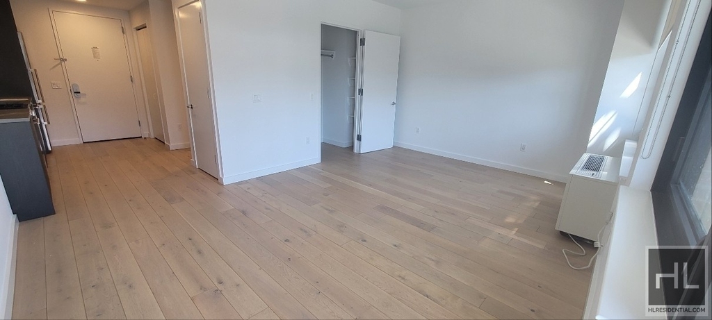 Northern Boulevard - Photo 5