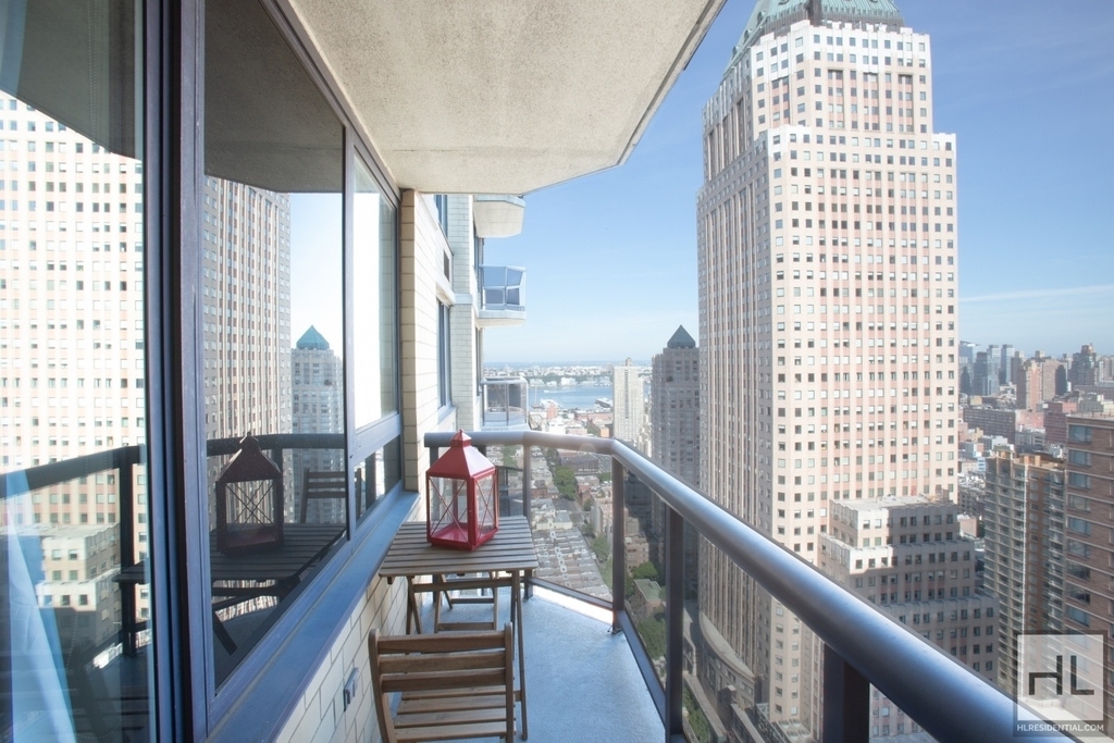 West 48th Street - Photo 3