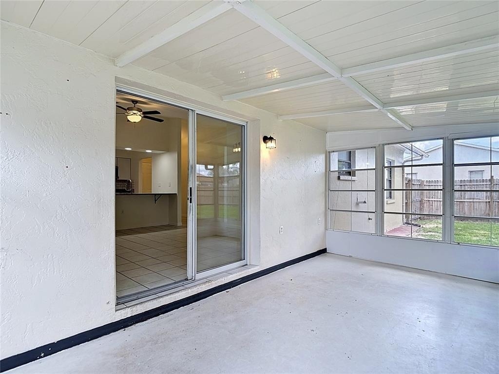 3255 Amherst Avenue - Photo 38