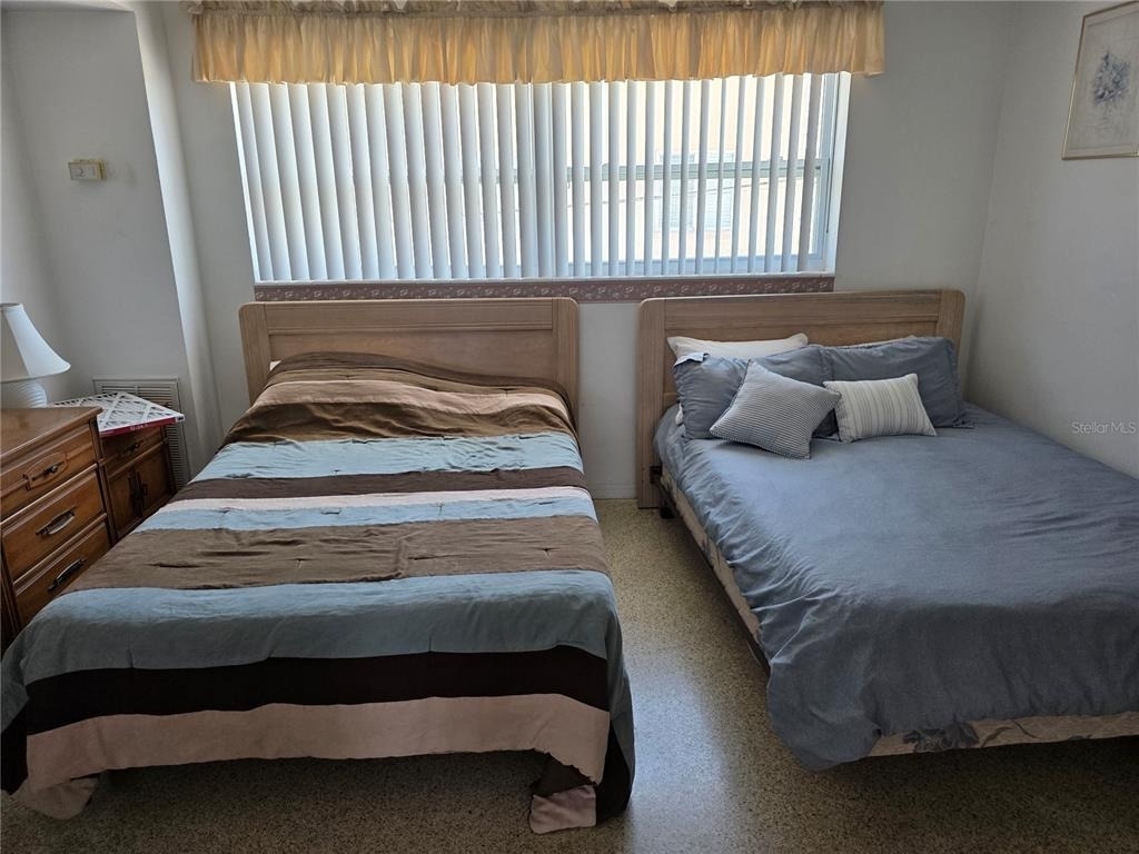 504 67th Avenue - Photo 11
