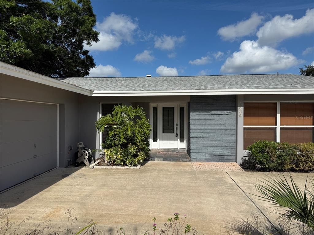 1634 Sheffield Drive - Photo 2