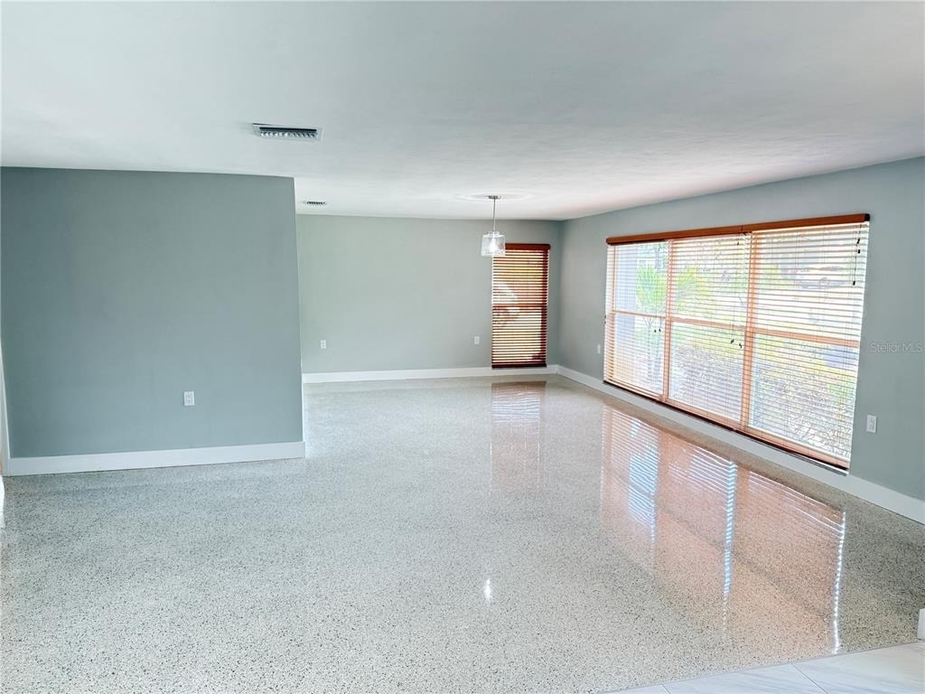 1634 Sheffield Drive - Photo 7