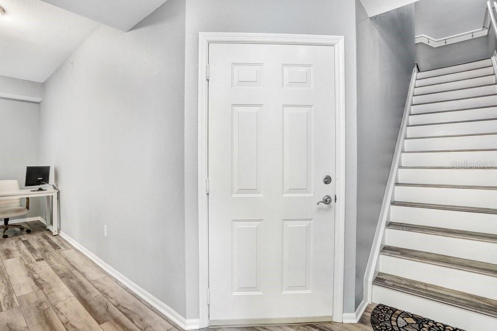9838 W Park Village Drive - Photo 3