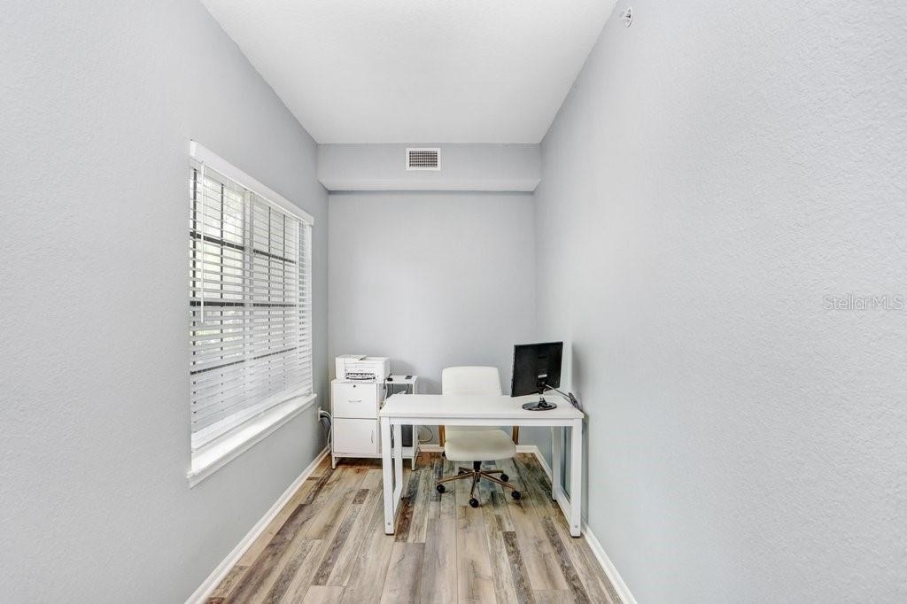 9838 W Park Village Drive - Photo 4