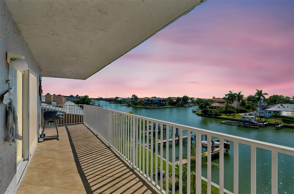 719 Pinellas Bayway S - Photo 46