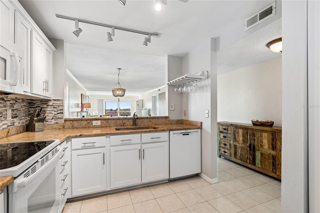 719 Pinellas Bayway S - Photo 12