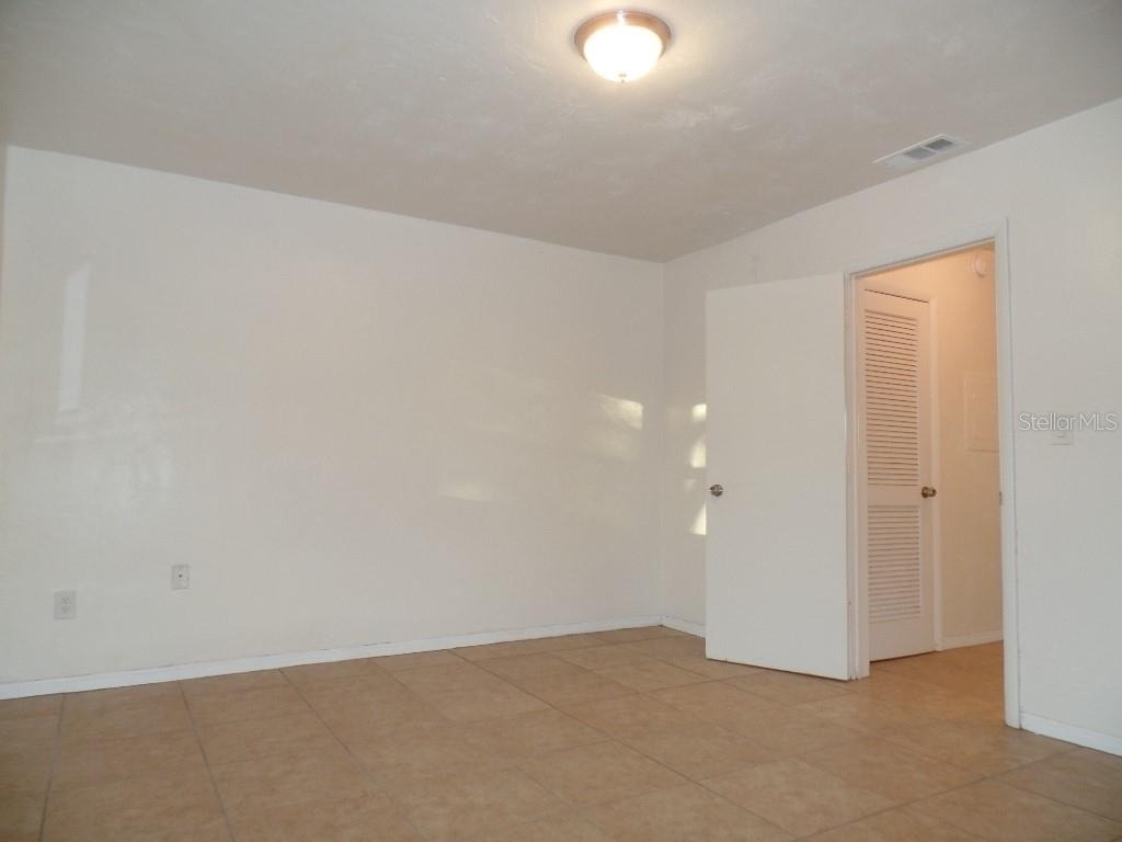 1240 70th Street N - Photo 6