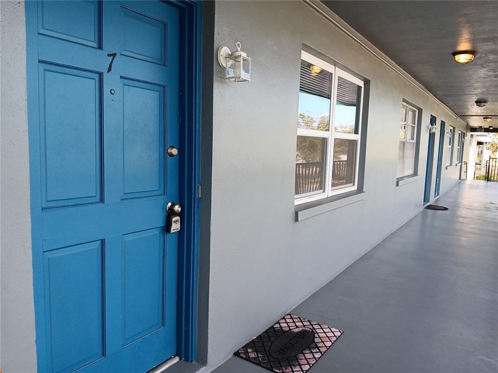 1240 70th Street N - Photo 9
