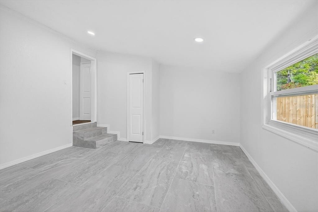 5801 Magnolia Street N - Photo 11