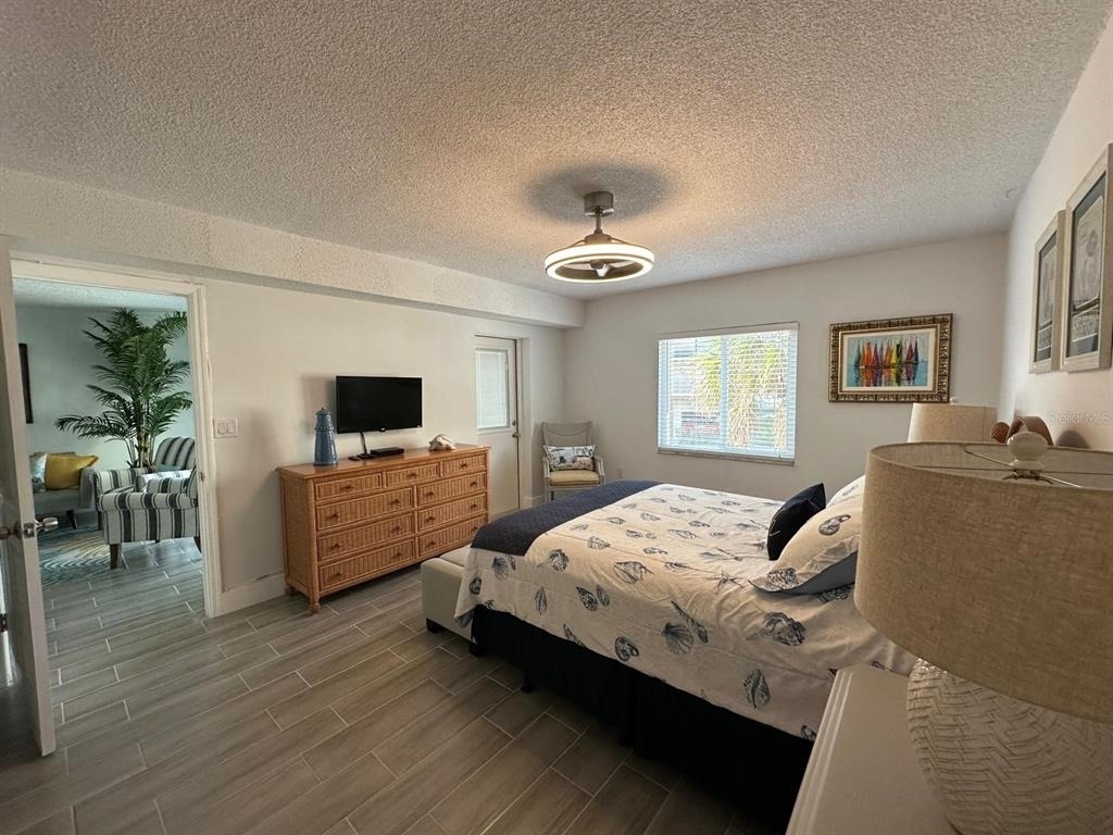 301 87th Avenue - Photo 7