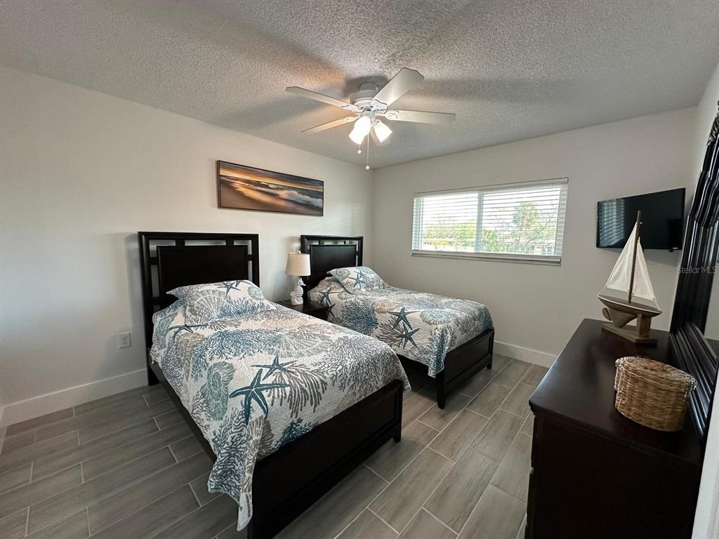 301 87th Avenue - Photo 12