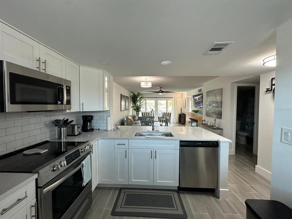 301 87th Avenue - Photo 2