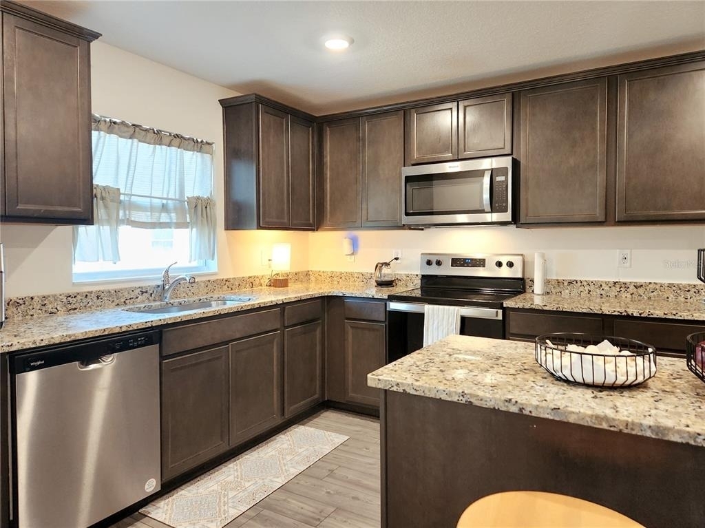1679 Wynford Circle - Photo 9