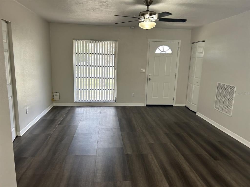 1241 Pilgrim Rd - Photo 1