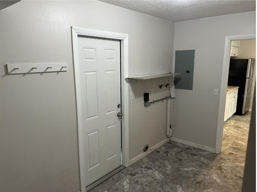 1241 Pilgrim Rd - Photo 12
