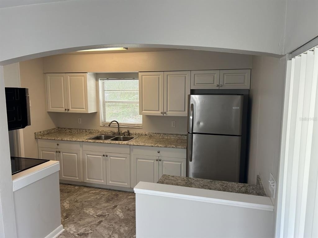 1241 Pilgrim Rd - Photo 11