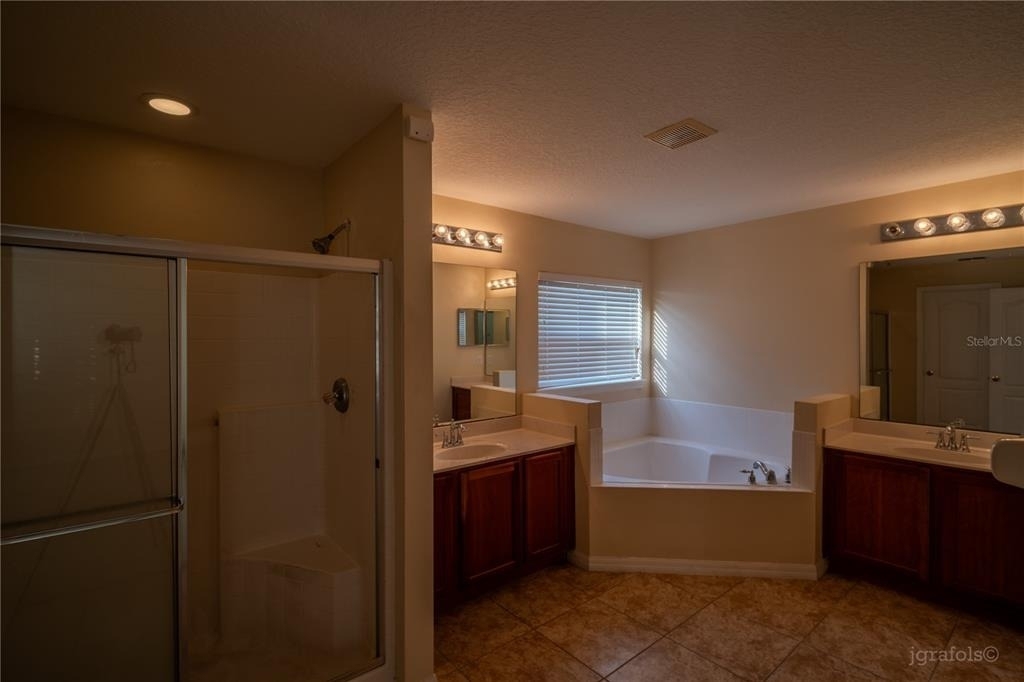 2136 Shadow Creek Drive - Photo 4
