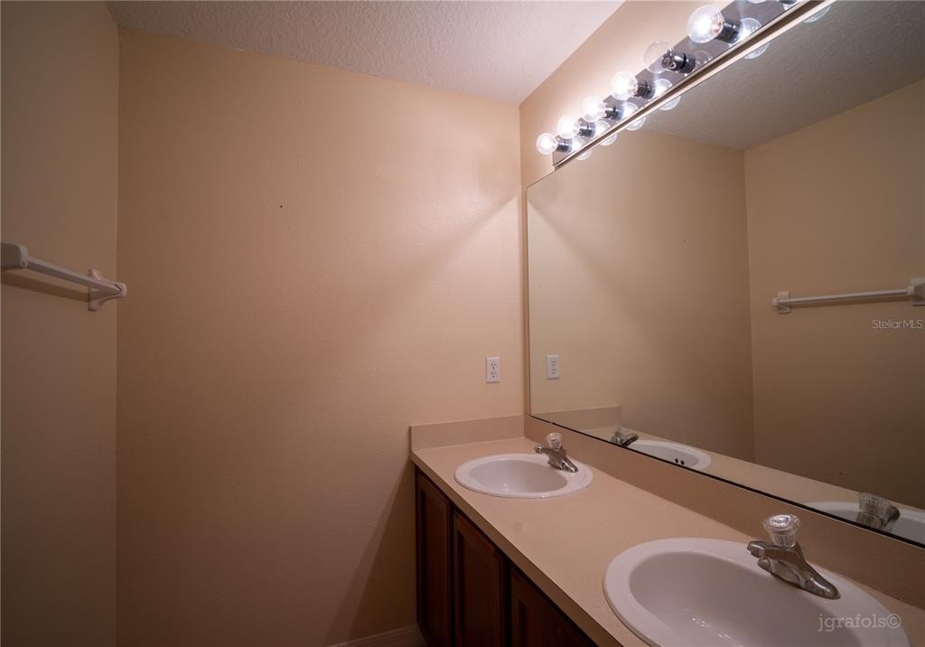 2136 Shadow Creek Drive - Photo 11