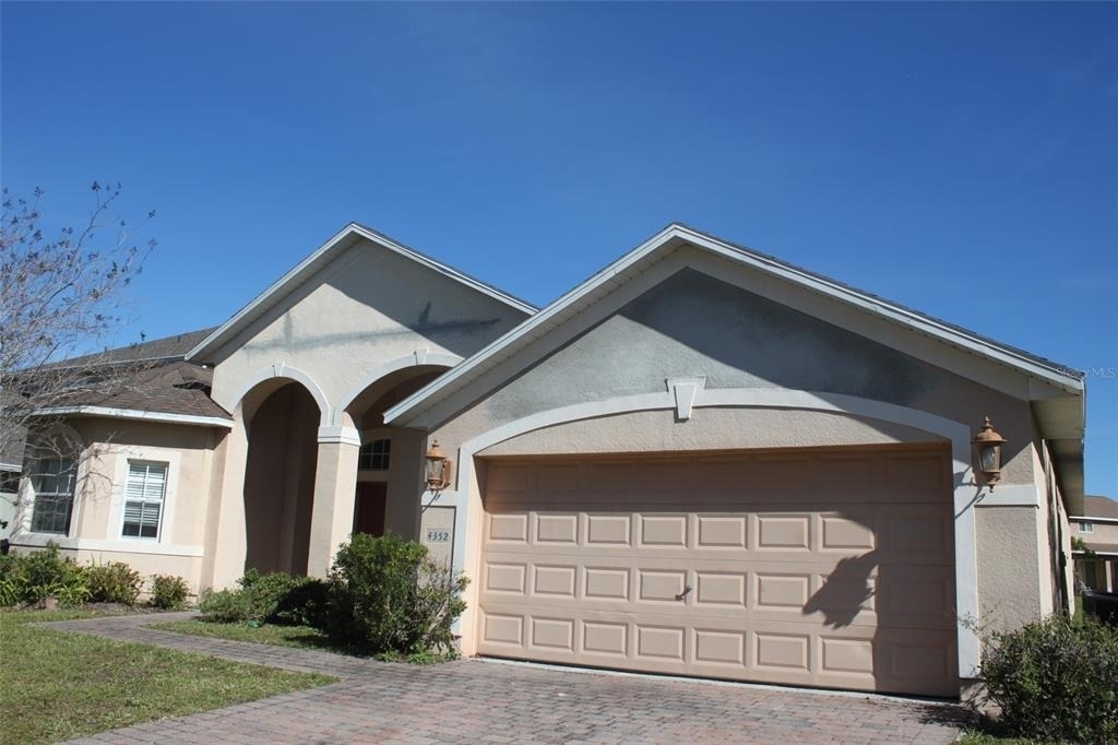 4352 Fox Glen Loop - Photo 0