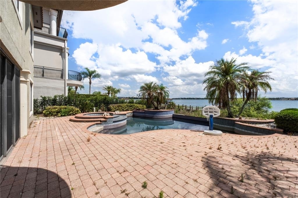 7926 Versilia Drive - Photo 39