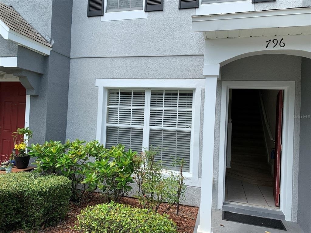 796 Shropshire Loop - Photo 1