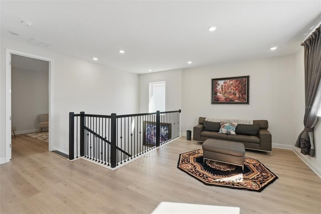 16008 Volterra Point - Photo 21