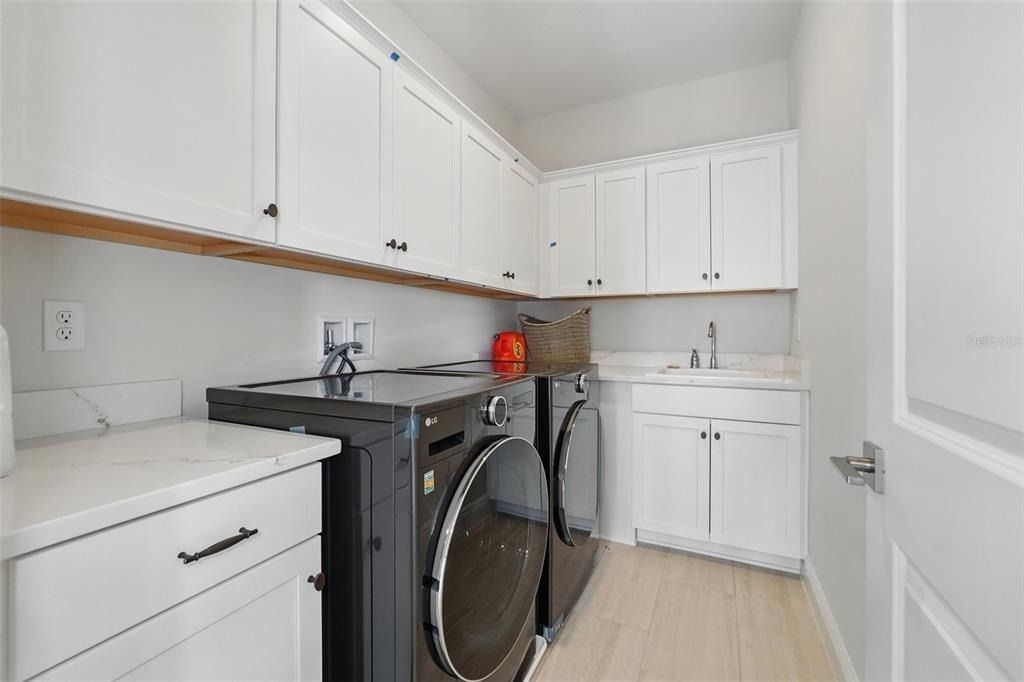 16008 Volterra Point - Photo 34