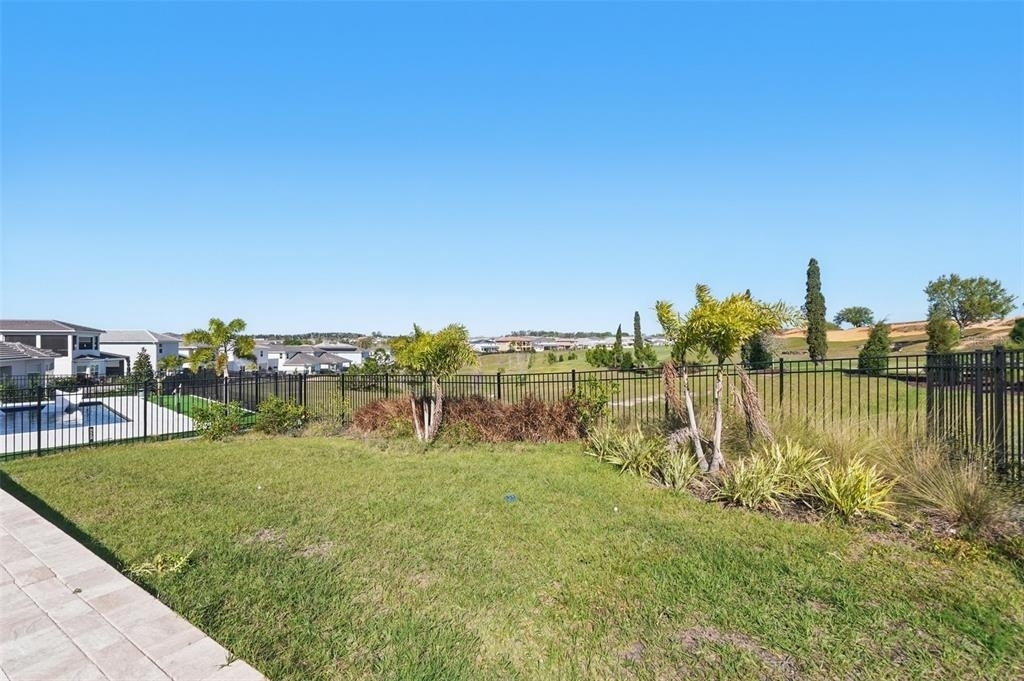 16008 Volterra Point - Photo 43