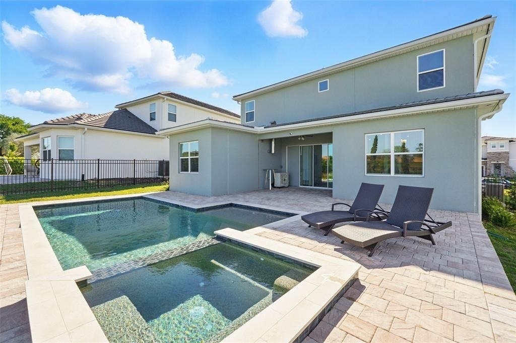 16008 Volterra Point - Photo 39