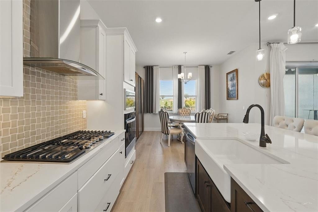 16008 Volterra Point - Photo 13